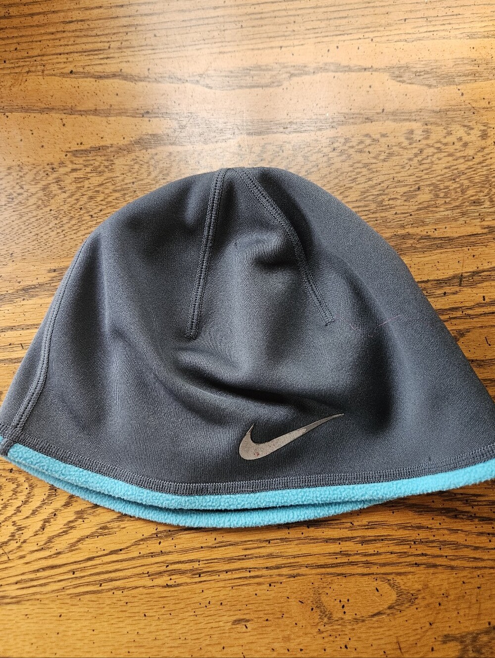 Nike Dri-FIT Reversible Beanie - Charcoal with Teal Trim